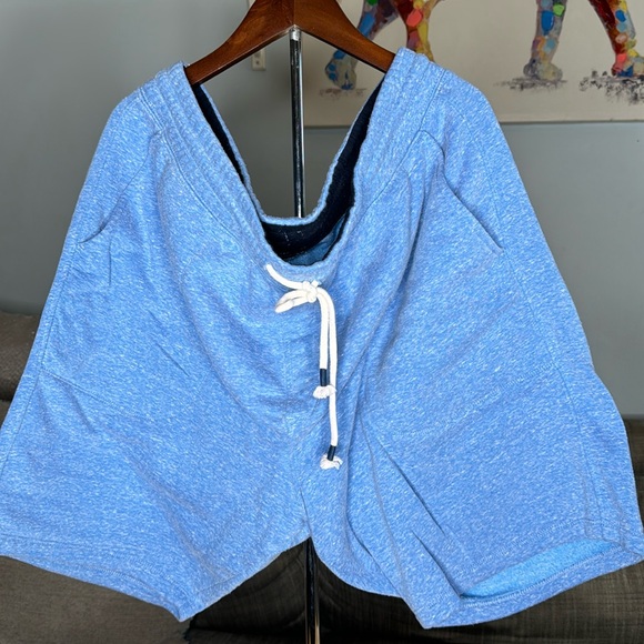 Old Navy Men’s Sweat Shorts - Picture 1 of 3